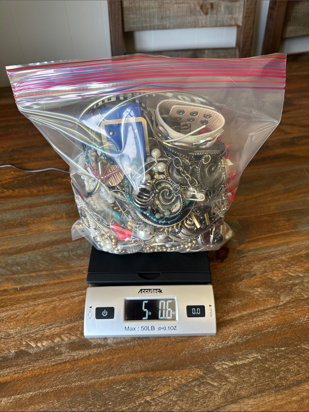 Mixed Fashion Jewelry Lot of JUNK pieces for crafting only.